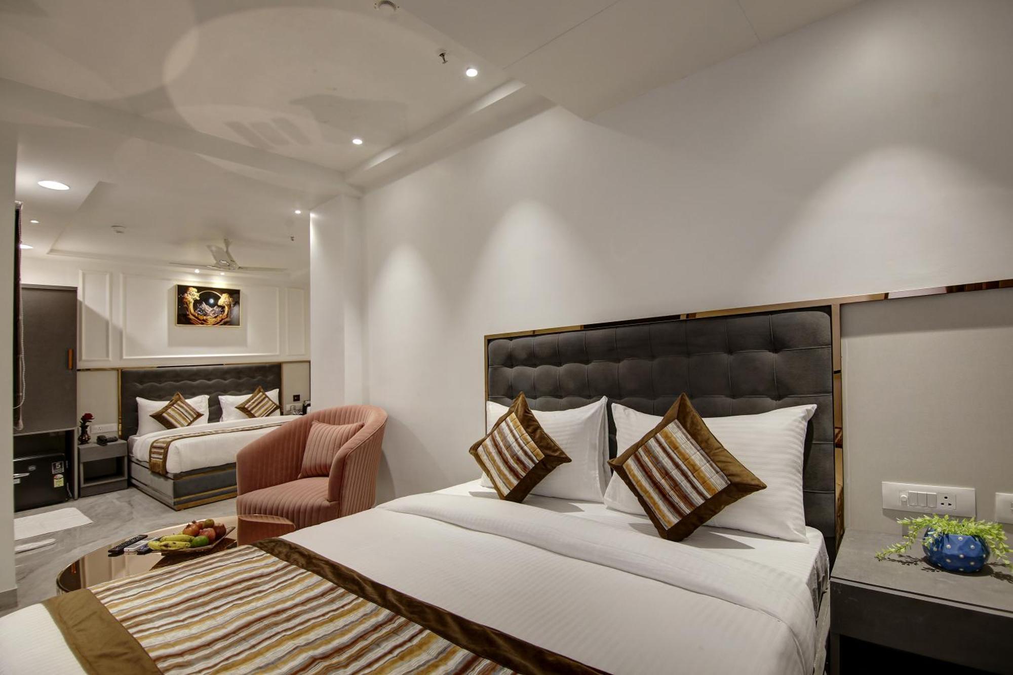 Hotel Kaca Inn-By Haveliya Hotels- Traveller'S Choice Award Winner 2025 뉴델리 외부 사진