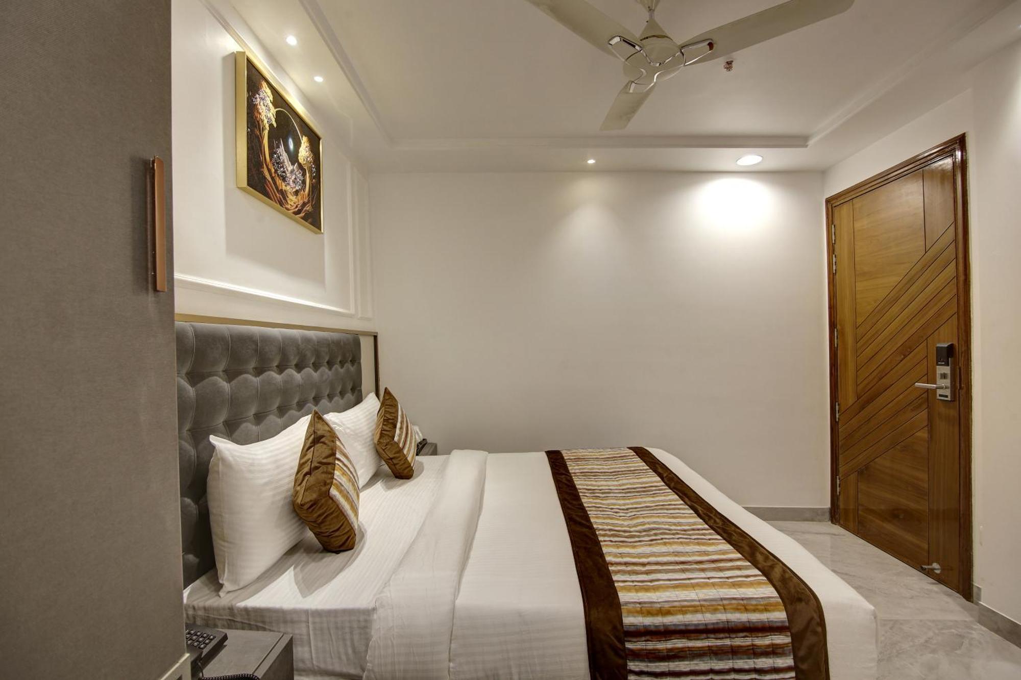 Hotel Kaca Inn-By Haveliya Hotels- Traveller'S Choice Award Winner 2025 뉴델리 외부 사진